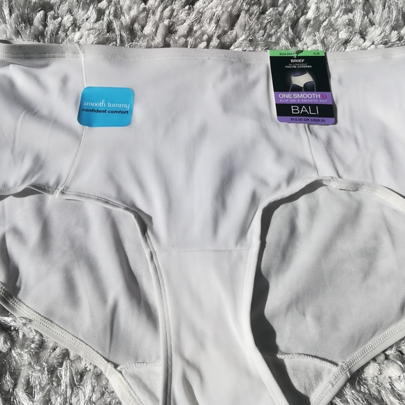 Bali One Smooth U Brief NWT - Picture 3 of 4